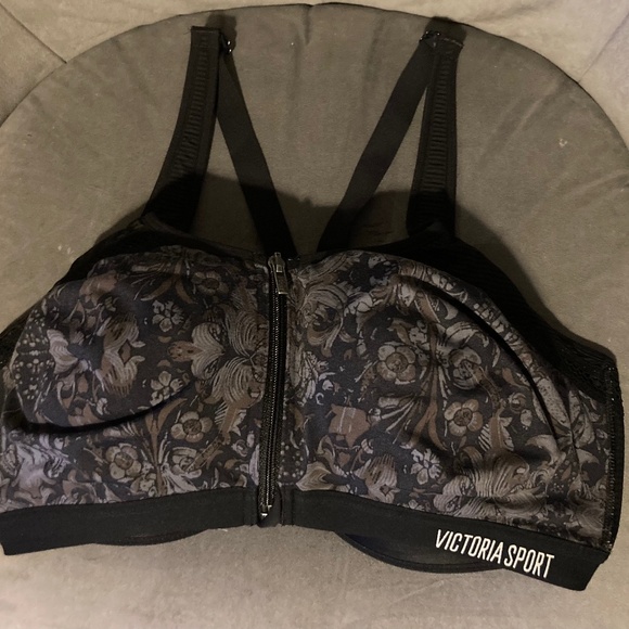 Victoria Sport - Picture 1 of 4